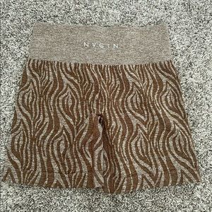 NVGTN seamless shorts size small